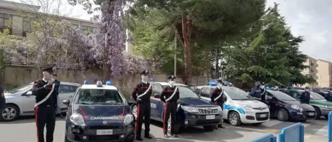 Commozione a sirene spiegate: tutte le divise di Vibo omaggiano il poliziotto ucciso