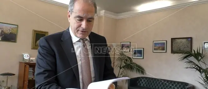 Lamezia sospende l'ordinanza Santelli: «A rischio sacrifici di mesi»