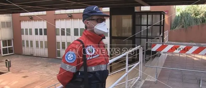 Coronavirus e mascherine, istruzioni per l'uso: quali usare e perchè. Il video