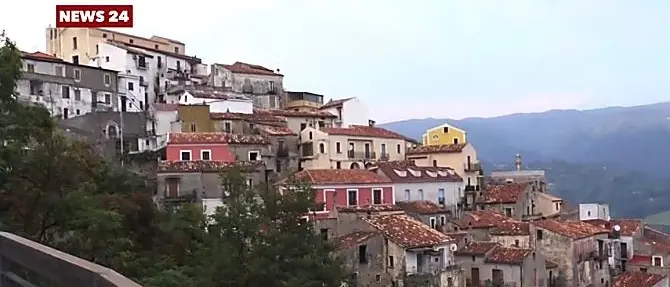 Arte e ospitalità diffusa per valorizzare il borgo di Sellia