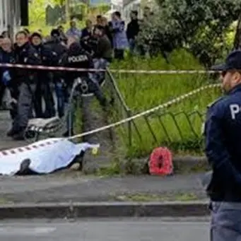 Omicidio fuori scuola, la preside: «I bambini non usciranno più all’aperto»