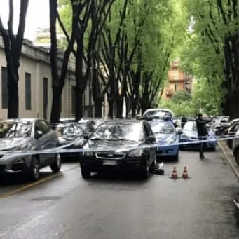 Sparatoria in pieno centro a Milano, grave un uomo di 46 anni