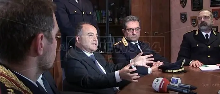 Gratteri: «In manette vertici del clan Mancuso». E ribadisce il suo appello: «Denunciate»