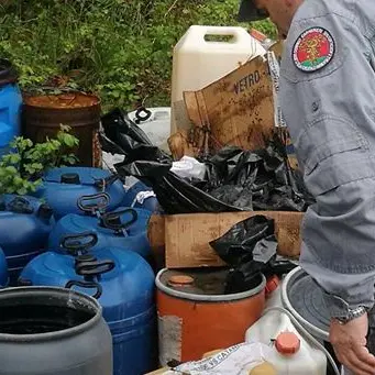 Rifiuti abbandonati, denunciato amministratore della Rende Servizi