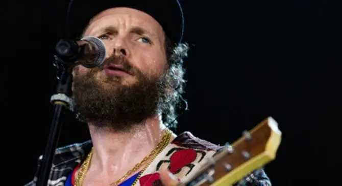 Maria e Alessandro sposi a Roccella: il matrimonio lo celebra Jovanotti