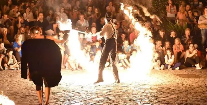 Artisti di strada internazionali, tutto pronto per “Scalea in piazza”