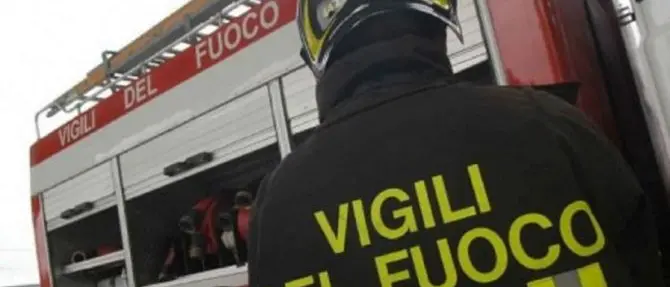 Crolla la parete di una scuola: feriti bambini e maestra