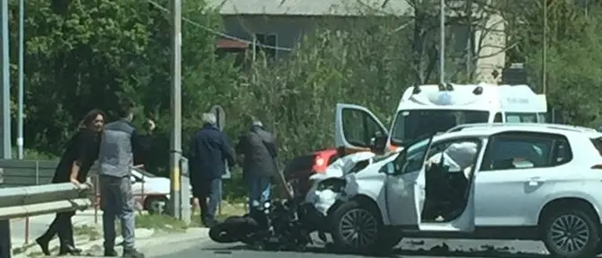 Rende, scontro auto-moto nei pressi dell'Università della Calabria