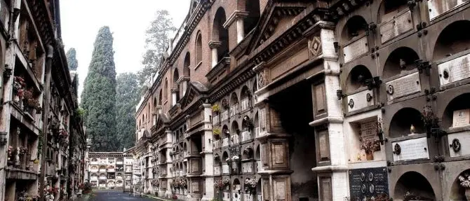 Verano, cocaina e armi al posto delle spoglie del defunto