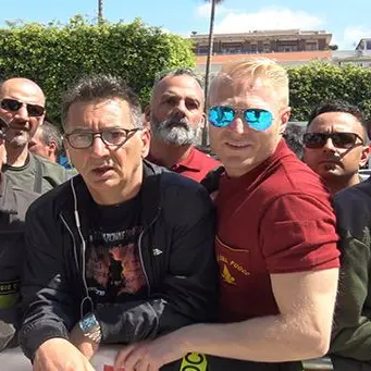 Bagno di folla a Reggio per Di Maio e Conte ma Salvini sfugge alla piazza