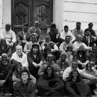 Il povero Cristo, l’omaggio di Capossela a Riace e a Lucano