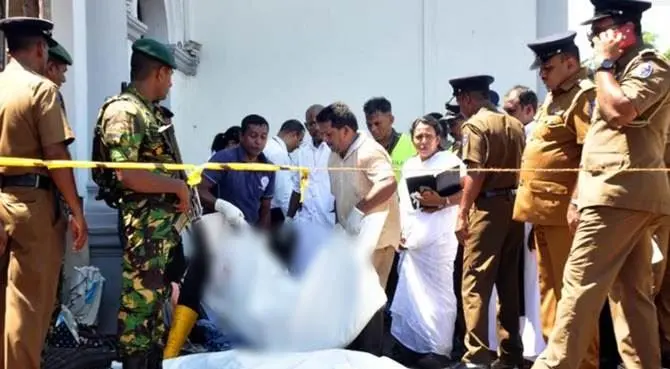 Pasqua di sangue in Sri Lanka, oltre 290 morti nelle esplosioni in chiese e hotel