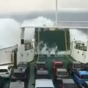 Venti di burrasca sferzano il Centro-Sud, Pasquetta all’insegna del maltempo