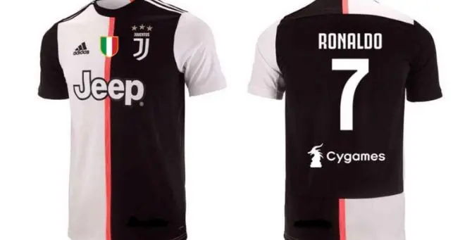 Restyling Juventus, la squadra dice addio alle strisce bianconere