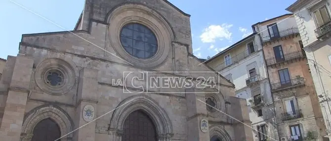 “Cinque sensi di marcia” alla scoperta della Cosenza archeologica