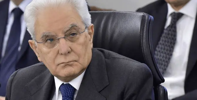 Legittima difesa, Mattarella promulga la legge ma scrive alle Camere