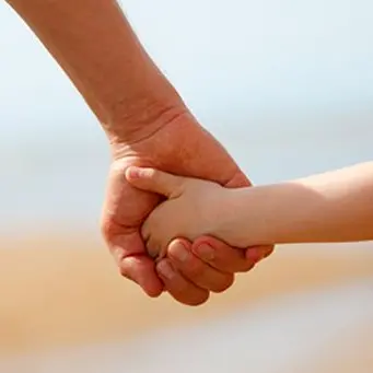 Parla il padre del bimbo autistico bisognoso di cure: «Aiutatemi»