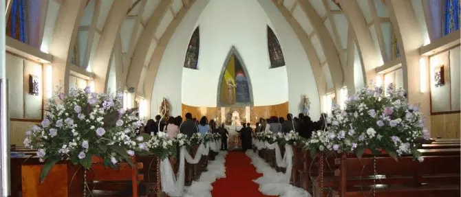 Calo dei matrimoni, Lega: «Sgravio di 4mila euro per chi si sposa in chiesa»