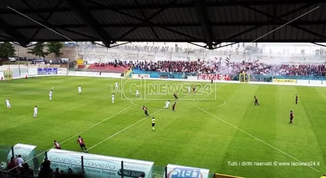 La Reggina conquista anche il “Luigi Razza”: Vibonese battuta 2-0