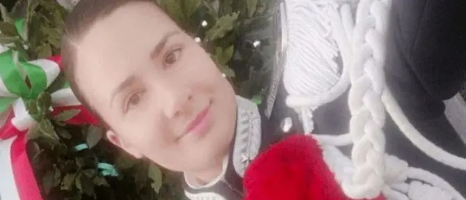 Lascia la divisa dei carabinieri per diventare suora