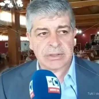 Nocera Terinese, Albi presenta la sua squadra e chiede alla Prefettura la verifica delle liste