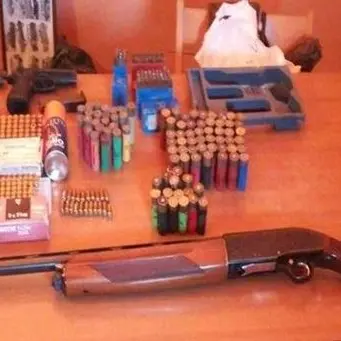 Reggio, controlli interforze: rinvenute droga e armi