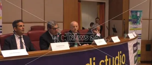 Consegnate le borse di studio in memoria del patriota reggino Logoteta