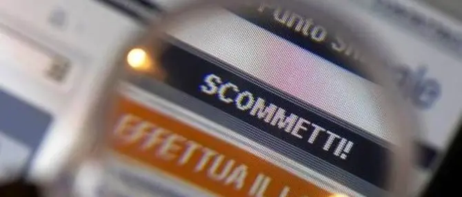 Scommesse, scoperti centri abusivi nel Crotonese: tre denunce