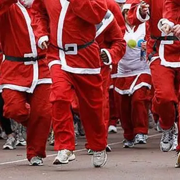 A Vibo arriva la corsa dei Babbo Natale