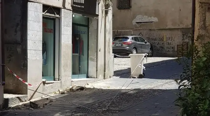 Cosenza, ancora crolli nel centro storico della città