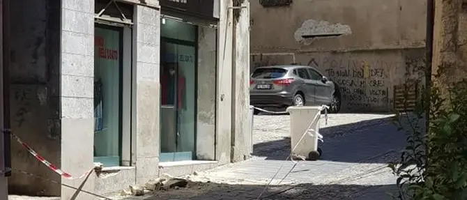 Cosenza, ancora crolli nel centro storico della città