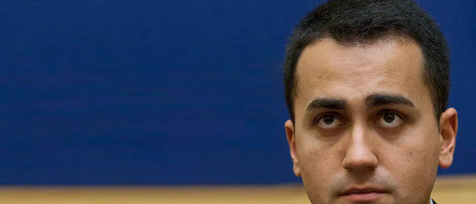 Oliverio indagato, Di Maio: «Il Pd lo cacci». E il partito ci pensa...