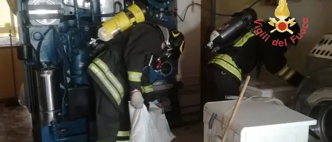 Dispersione di cloro in una lavanderia, tre persone intossicate