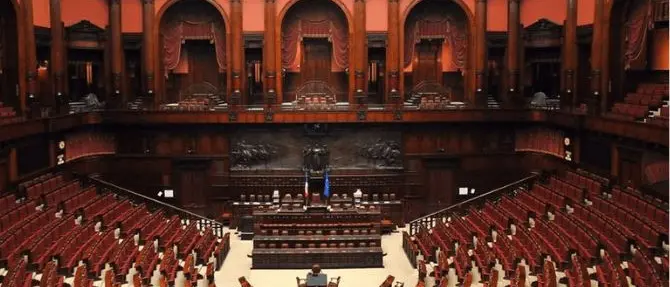 Taglio dei parlamentari, via libera della Camera