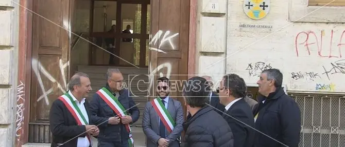 Castrovillari, a rischio chiusura il laboratorio dell'ospedale