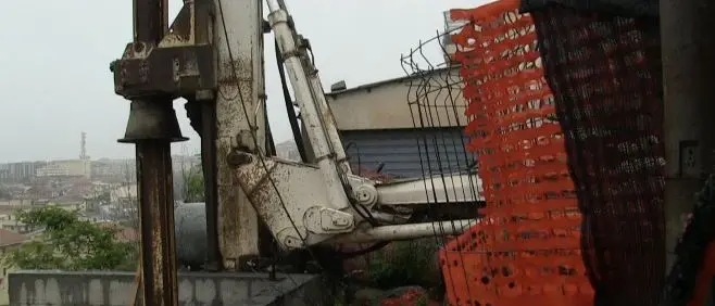 Vibo, quella scala mobile mai costruita e divenuta una trappola