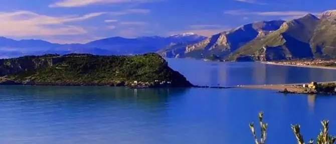 Praia, gli ambientalisti avvertono: «L'isola Dino diventerà una penisola»