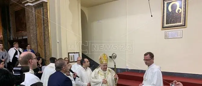 Crotone, nella basilica cattedrale la Madonna di Papa Woytila