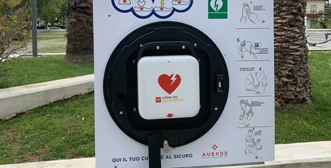 Praia città cardioprotetta: installati 15 defibrillatori semi-automatici