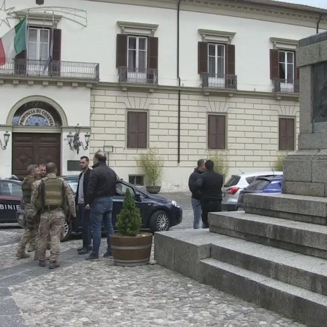 Finita la fuga del detenuto evaso a Cosenza: catturato in pieno centro