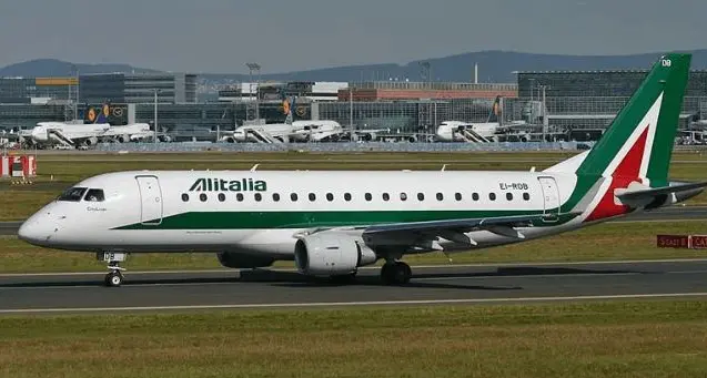 Aeroporti calabresi da record: ad aprile quasi 350mila viaggiatori