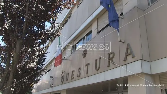 Cosenza, spaccio di marijuana in centro. Due arresti