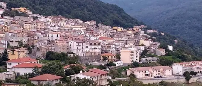 Elezioni comunali a Falerna, Renne e Menniti al rush finale