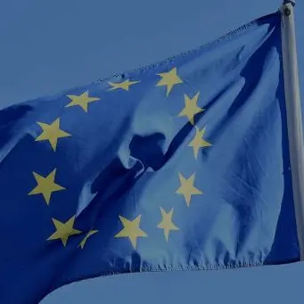 Europa alle urne, Olanda e Regno Unito i primi. Pressing dimissioni per la May