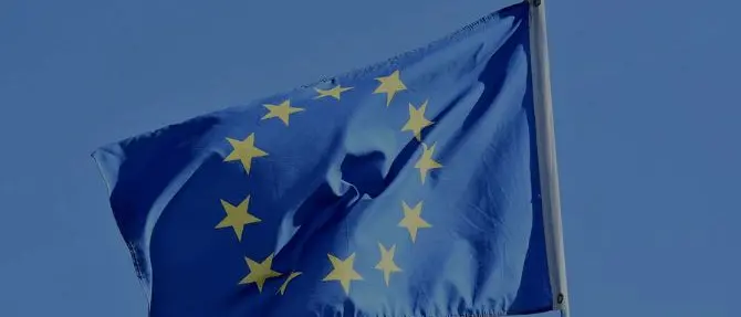 Europa alle urne, Olanda e Regno Unito i primi. Pressing dimissioni per la May