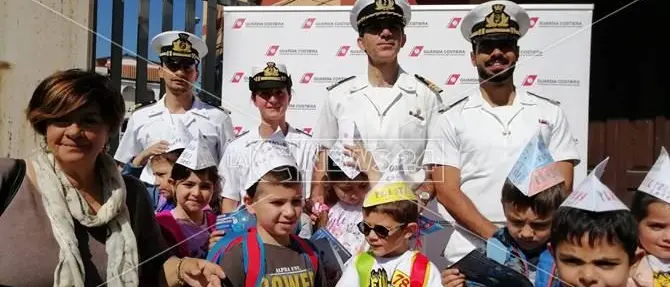 Vibo Marina, capitaneria e studenti insieme per un mare plastic free