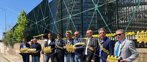 Reggio, costruttori in protesta al cantiere del Palazzo di giustizia