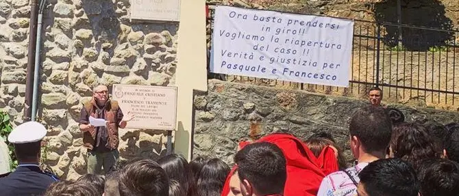 Omicidio netturbini a Lamezia, i familiari invocano giustizia: «Si riapra il caso»