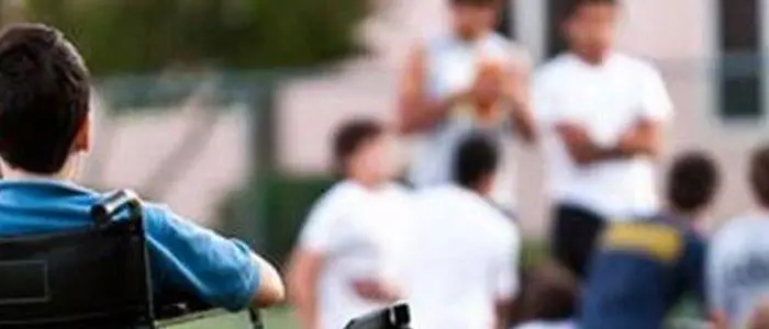 «Io sono la voce di mio figlio»: parla la mamma dell'alunno disabile escluso dalla gita