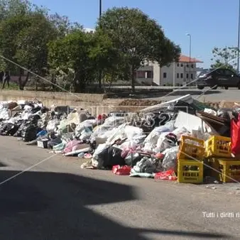 Arghillà di Reggio: inciviltà, inefficienze e abbandono selvaggio di rifiuti